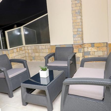 Guesthouse Kazazi ベラト エクステリア 写真