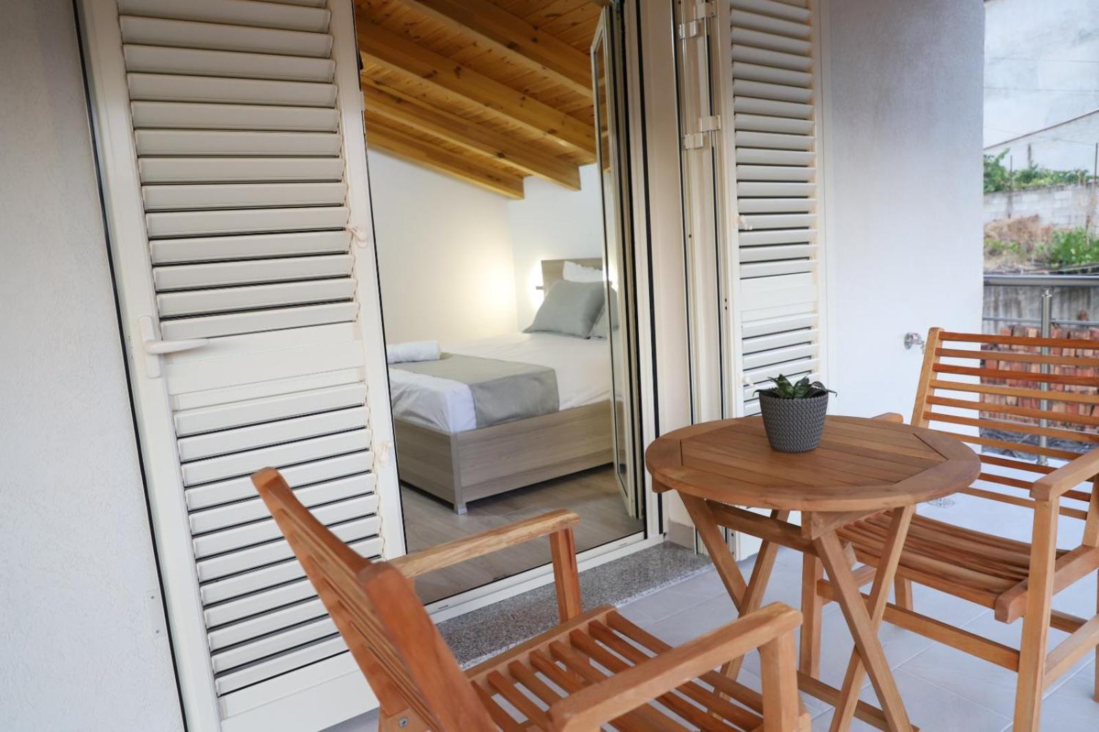 Guesthouse Kazazi ベラト エクステリア 写真